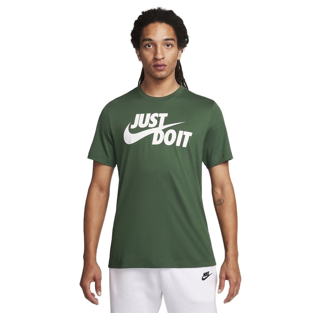 Camiseta nike nsw tee just do it swoosh verde masculina :: Amil