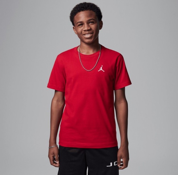 CAMISETA NIKE JORDAN JUMPMAN AIR EMB VERMELHA JUVENIL