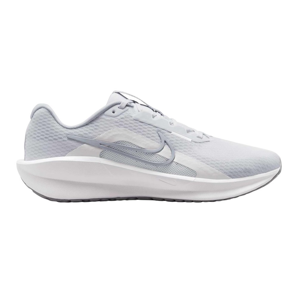 TÊNIS NIKE DOWNSHIFTER 13 CINZA COM BRANCO MASCULINO