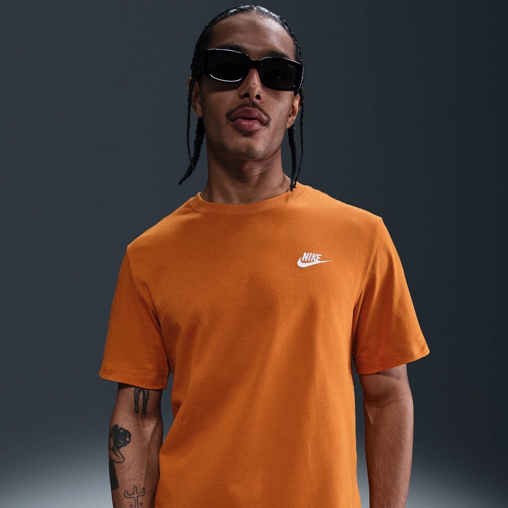CAMISETA NIKE NSW CLUB TEE FERRUGEM MASCULINA