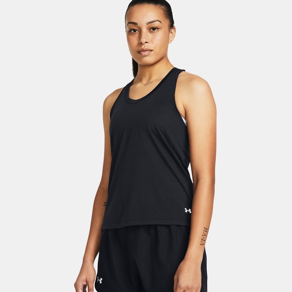 REGATA UNDER ARMOUR LAUNCH SINGLET PRETA FEMININA
