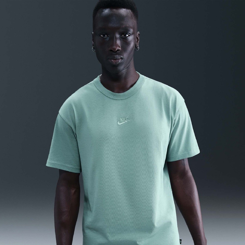 CAMISETA NIKE PREM ESSNTL S VERDE MASCULINA