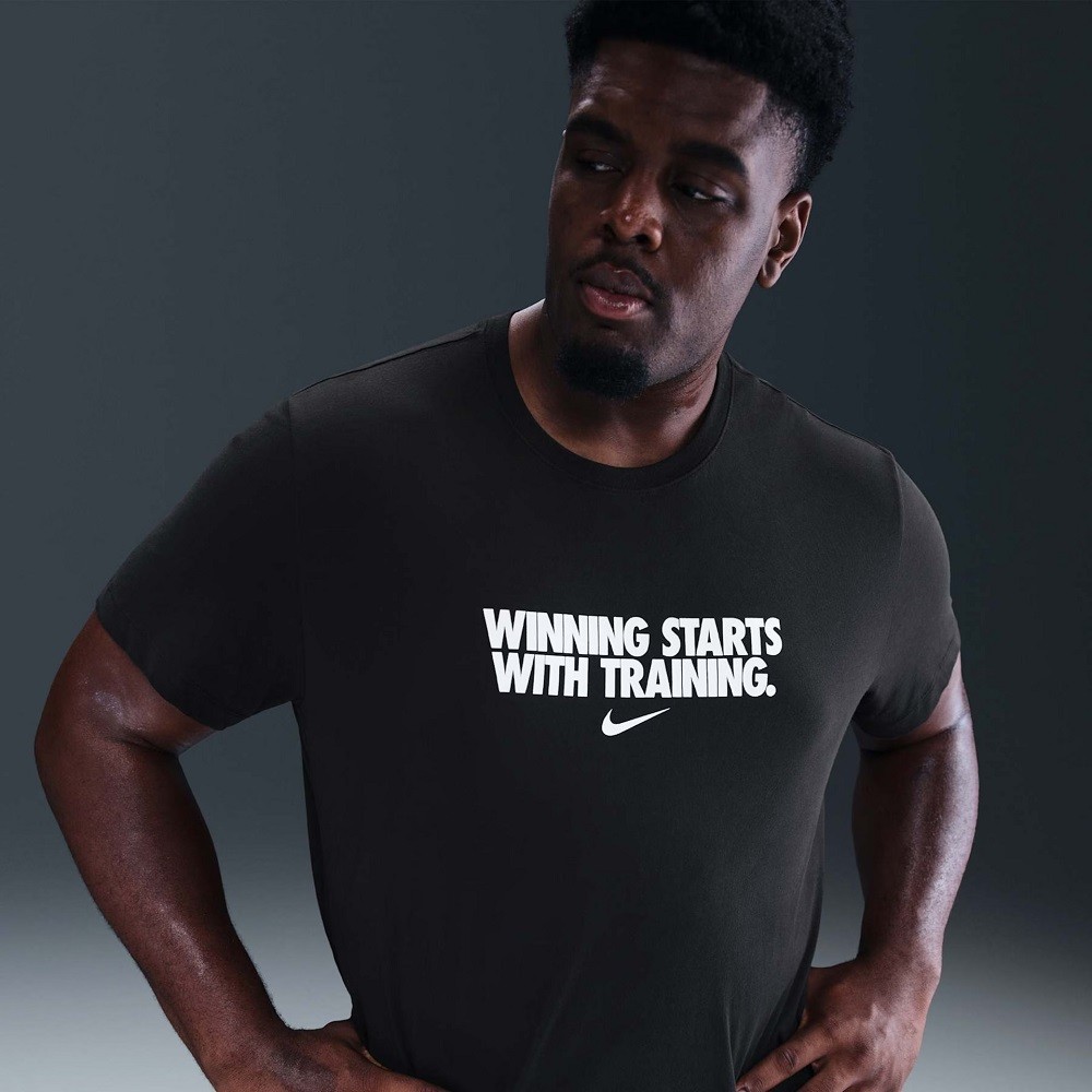 CAMISETA NIKE DF TEE WINNING PRETA MASCULINA